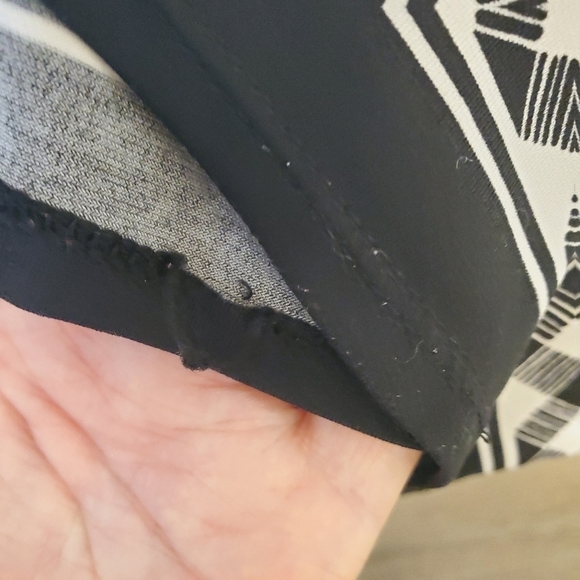 Max Studio Medium Boho Geometric Print Black White V-Neck Sleeveless Maxi Dress - Picture 13 of 13